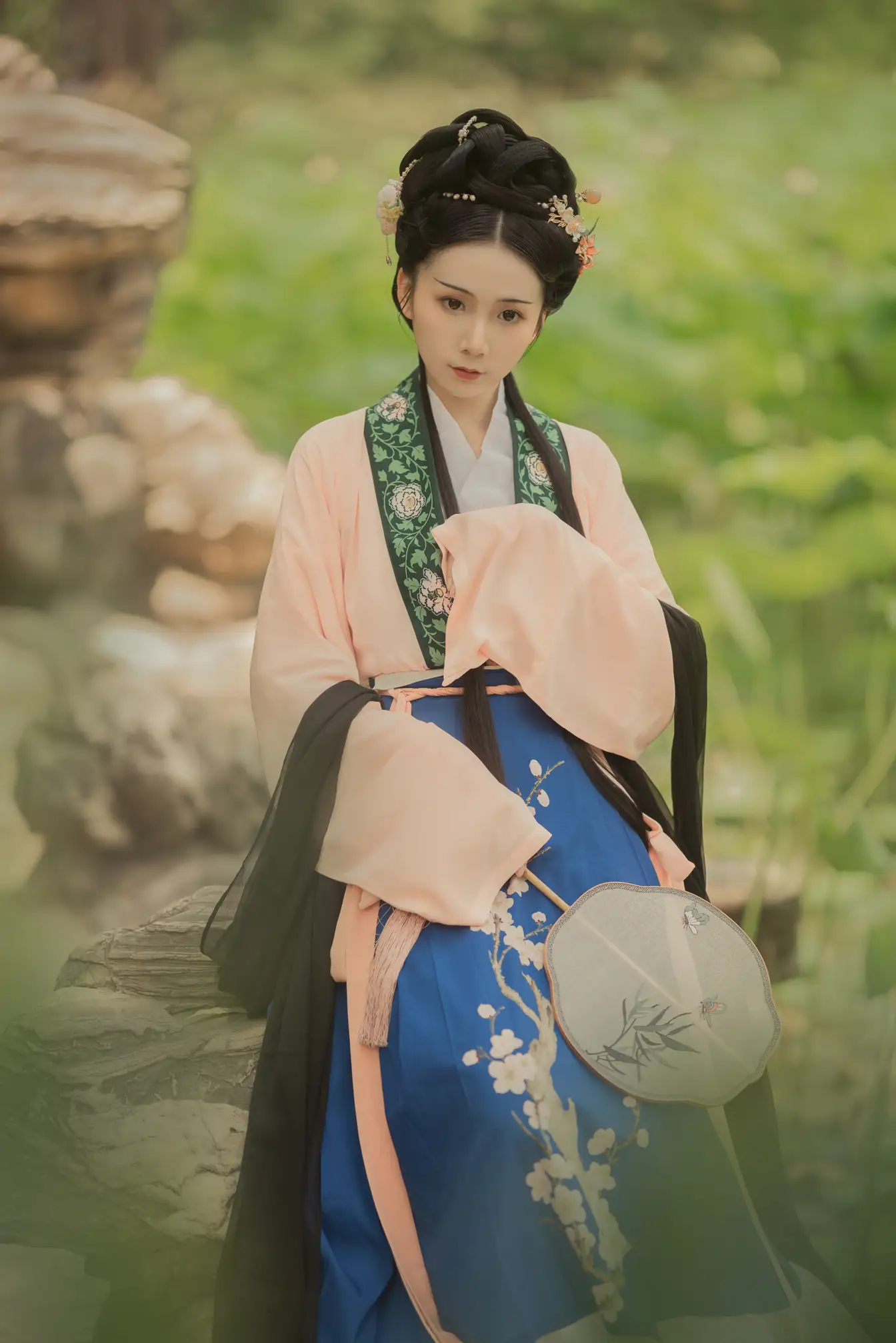 [YITUYU] 2021.12.23 Vol.522 – Lotus leaf skirt Luluzi#[21P]-9